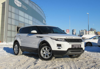Подержанный автомобиль Land Rover Range Rover Evoque 2014 года (3 фото)