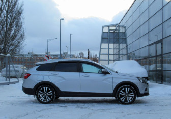 Подержанный автомобиль LADA (ВАЗ) Vesta Wagon 2019 года (4 фото)