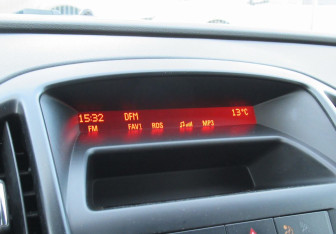 Подержанный автомобиль Opel Astra Hatchback 2013 года (16 фото)