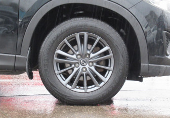 Подержанный автомобиль Mazda CX-5 2013 года (9 фото)