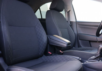 Подержанный автомобиль Skoda Rapid Liftback 2021 года (11 фото)