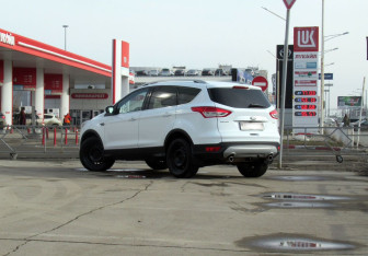 Подержанный автомобиль Ford Kuga 2013 года (7 фото)