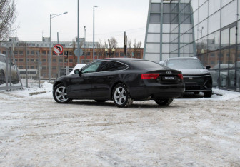 Подержанный автомобиль Audi A5 Liftback 2011 года (7 фото)