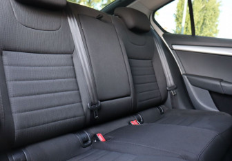 Подержанный автомобиль Skoda Octavia Liftback 2013 года (18 фото)