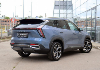 Подержанный автомобиль Geely Atlas 2024 года (5 фото)