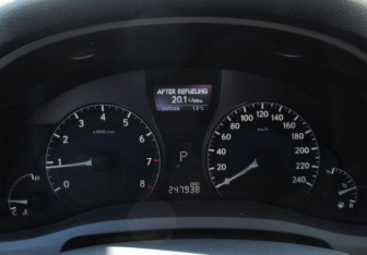 Подержанный автомобиль Lexus RX 2010 года (15 фото)