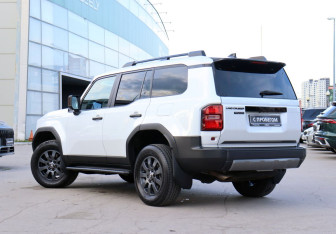Подержанный автомобиль Toyota Land Cruiser Prado 2024 года (7 фото)