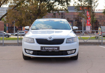 Подержанный автомобиль Skoda Octavia Liftback 2017 года (2 фото)