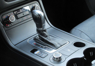 Подержанный автомобиль Volkswagen Touareg 2012 года (17 фото)