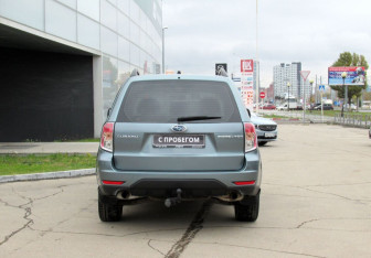 Подержанный автомобиль Subaru Forester Suv 2008 года (6 фото)