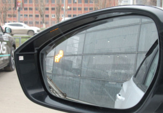 Подержанный автомобиль Omoda C5 2022 года (14 фото)