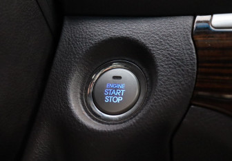 Подержанный автомобиль Hyundai Santa Fe 2011 года (19 фото)