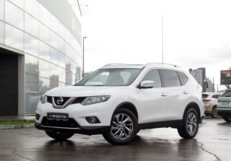 Подержанный автомобиль Nissan X-Trail 2016 года (1 фото)