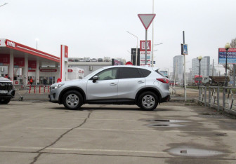 Подержанный автомобиль Mazda CX-5 2015 года (8 фото)