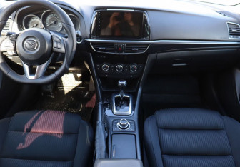 Подержанный автомобиль Mazda 6 Sedan 2014 года (15 фото)