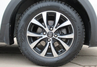 Подержанный автомобиль Kia Rio Hatchback 2018 года (9 фото)