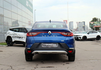 Подержанный автомобиль Renault Arkana 2022 года (6 фото)