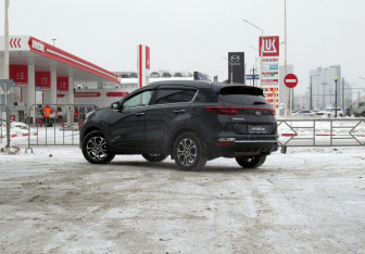 Подержанный автомобиль Kia Sportage 2021 года (7 фото)