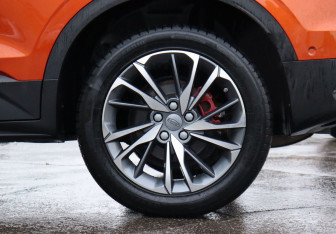 Подержанный автомобиль Geely Coolray 2020 года (9 фото)