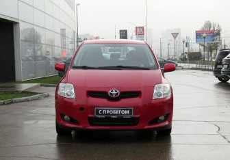 Подержанный автомобиль Toyota Auris Hatchback 2008 года (2 фото)