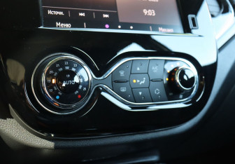 Подержанный автомобиль Renault Kaptur 2020 года (17 фото)