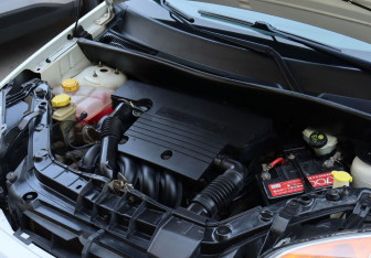 Подержанный автомобиль Ford Fusion 2007 года (10 фото)
