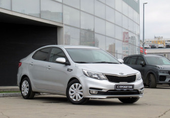 Подержанный автомобиль Kia Rio Sedan 2016 года (3 фото)