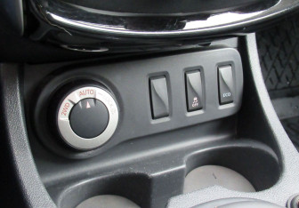 Подержанный автомобиль Nissan Terrano 2016 года (14 фото)