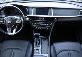 Подержанный автомобиль Kia Optima Sedan 2019 года (22 фото)