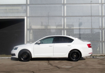 Подержанный автомобиль Skoda Octavia Liftback 2017 года (8 фото)