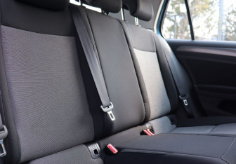 Подержанный автомобиль Volkswagen Golf Hatchback 2013 года (12 фото)