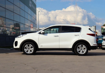 Подержанный автомобиль Kia Sportage 2016 года (8 фото)