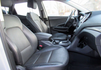 Подержанный автомобиль Hyundai Santa Fe 2017 года (10 фото)