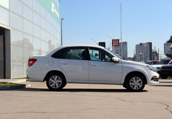 Подержанный автомобиль LADA (ВАЗ) Granta Sedan 2023 года (4 фото)