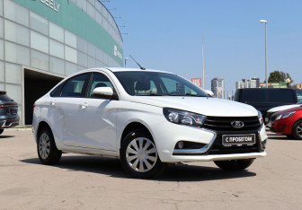 Подержанный автомобиль LADA (ВАЗ) Vesta Sedan 2021 года (3 фото)