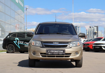 Подержанный автомобиль LADA (ВАЗ) Granta Sedan 2013 года (2 фото)