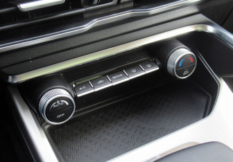 Подержанный автомобиль Belgee X50 2024 года (16 фото)