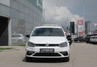 Подержанный автомобиль Volkswagen Polo Sedan 2017 года (2 фото)