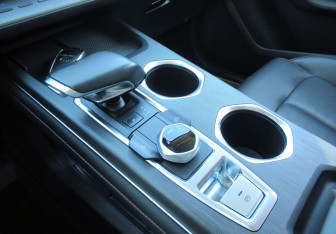 Подержанный автомобиль Changan CS55PLUS 2024 года (18 фото)