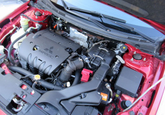 Подержанный автомобиль Mitsubishi Lancer Hatchback 2008 года (18 фото)