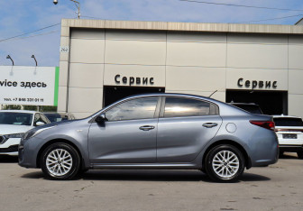Подержанный автомобиль Kia Rio Sedan 2018 года (7 фото)