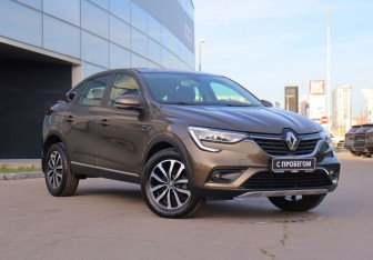 Подержанный автомобиль Renault Arkana 2021 года (2 фото)