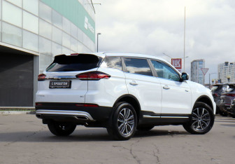 Подержанный автомобиль Geely Atlas Pro 2023 года (5 фото)