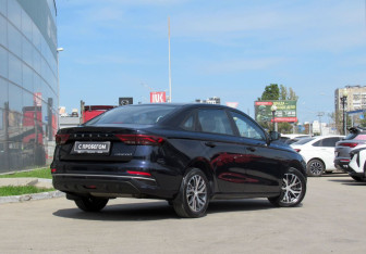 Подержанный автомобиль Geely Emgrand 2023 года (5 фото)