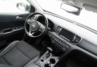 Подержанный автомобиль Kia Sportage 2017 года (14 фото)