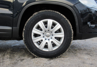 Подержанный автомобиль Volkswagen Tiguan 2011 года (9 фото)