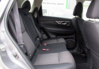 Подержанный автомобиль Nissan X-Trail 2019 года (13 фото)