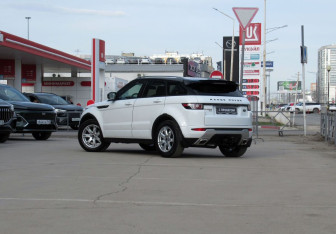 Подержанный автомобиль Land Rover Range Rover Evoque 2012 года (7 фото)