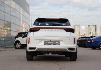 Подержанный автомобиль Exeed LX 2022 года (6 фото)