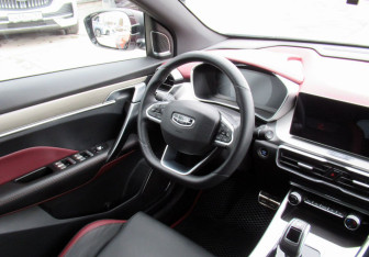 Подержанный автомобиль Geely Coolray 2020 года (15 фото)